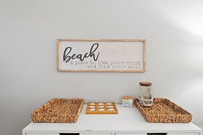 Shore To Please 4 Bedroom Home by RedAwning