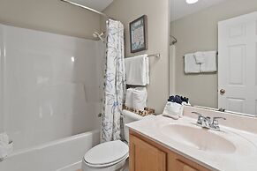 Shore To Please 4 Bedroom Home by RedAwning