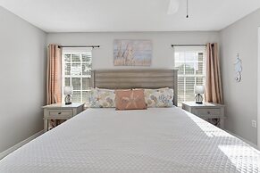 Shore To Please 4 Bedroom Home by RedAwning