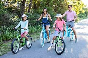 Shore To Please 4 Bedroom Home by RedAwning