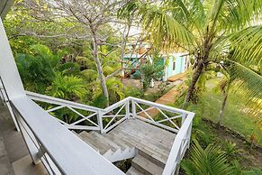 CAMP BAY LODGE