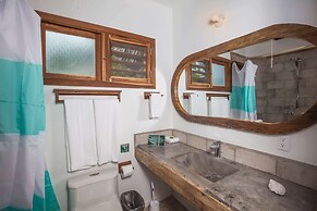 CAMP BAY LODGE