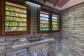 CAMP BAY LODGE