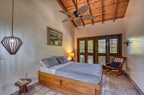 CAMP BAY LODGE
