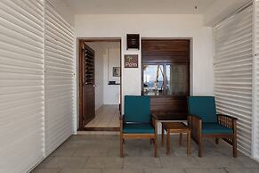 CAMP BAY LODGE