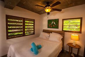 CAMP BAY LODGE