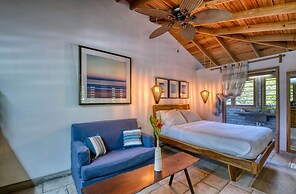 CAMP BAY LODGE
