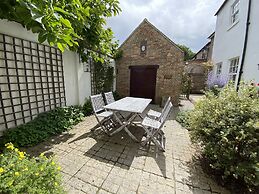 Stunning and Luxurious Manor House Holiday Home