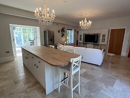 Stunning and Luxurious Manor House Holiday Home