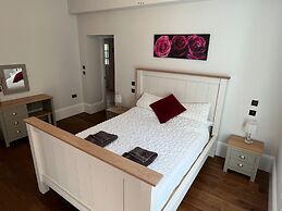 Stunning and Luxurious Manor House Holiday Home