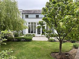 Stunning and Luxurious Manor House Holiday Home