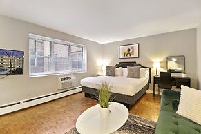 Fully Furnished Studio Apt in Lakeview