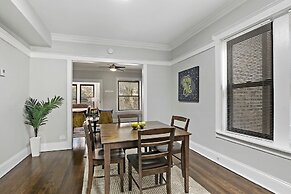 2BR Comfy & Chic Sunnyside Apt near Shop