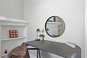 2BR Comfy & Chic Sunnyside Apt near Shop