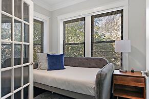 2BR Comfy & Chic Sunnyside Apt near Shop