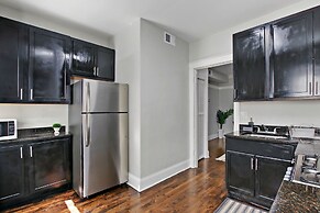 2BR Comfy & Chic Sunnyside Apt near Shop