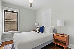 2BR Comfy & Chic Sunnyside Apt near Shop