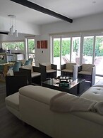 Hermosa Gran Casa con Piscina en Olmue