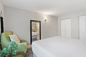 Cozy 1BR Serene Apt in Bowmanville