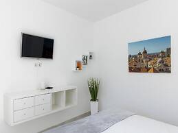 Sunny Palace Apartments