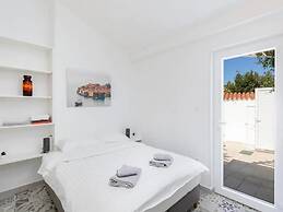 Sunny Palace Apartments