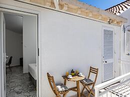 Sunny Palace Apartments