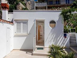 Sunny Palace Apartments