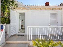 Sunny Palace Apartments