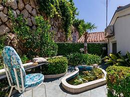 Sunny Palace Apartments