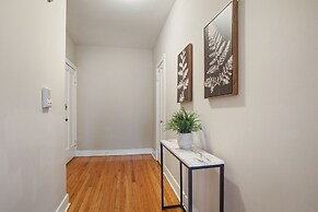 3BR Apartment w Laundry in Rogers Park