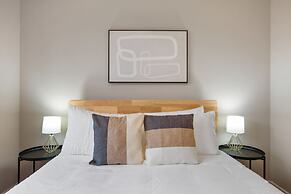 3BR Apartment w Laundry in Rogers Park