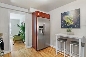 1BR Roomy Apartment in Bowmanville