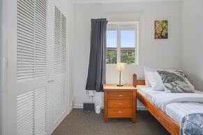 3 Bedroom In Papatoetoe w Parking - Wifi