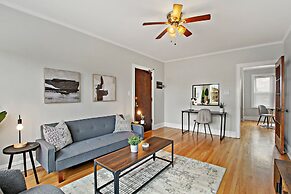 1BR Vibrant Apt in Old Irving Park