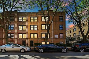 Stylish & Furnished Studio in Lakeview