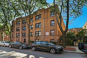 Stylish & Furnished Studio in Lakeview