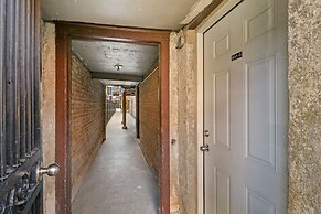 Stylish & Furnished Studio in Lakeview