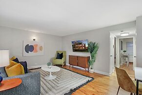 Charming & Spacious Bowmanville 1BR Apt