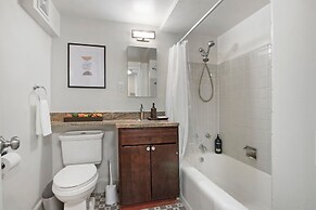 Charming & Spacious Bowmanville 1BR Apt