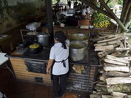 Hacienda Charrascal Coffe Farm