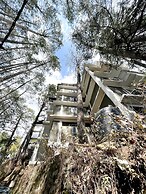 Hill Songey by Dumnu Homes