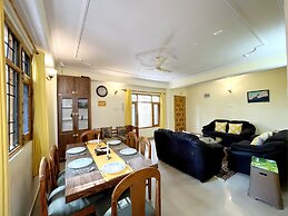 Hill Songey by Dumnu Homes