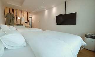 Sokcho Gallery In Stay