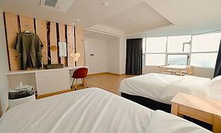 Sokcho Gallery In Stay