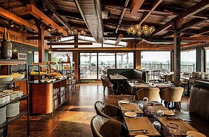 The Vintage Srinagar At Dal Lake