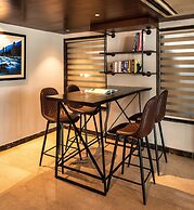 The Vintage Srinagar At Dal Lake