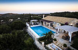 Juniper House - Charming 3 bed Villa With sea View