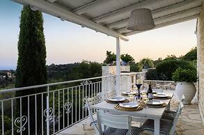 Juniper House - Charming 3 bed Villa With sea View