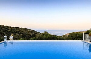 Juniper House - Charming 3 bed Villa With sea View