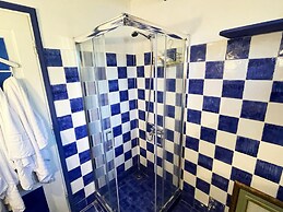 Myrtle Cottage - Charming 2 bed Cottage